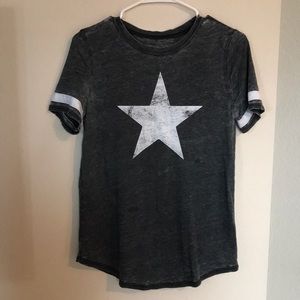 Grayson/Threads gray star shirt